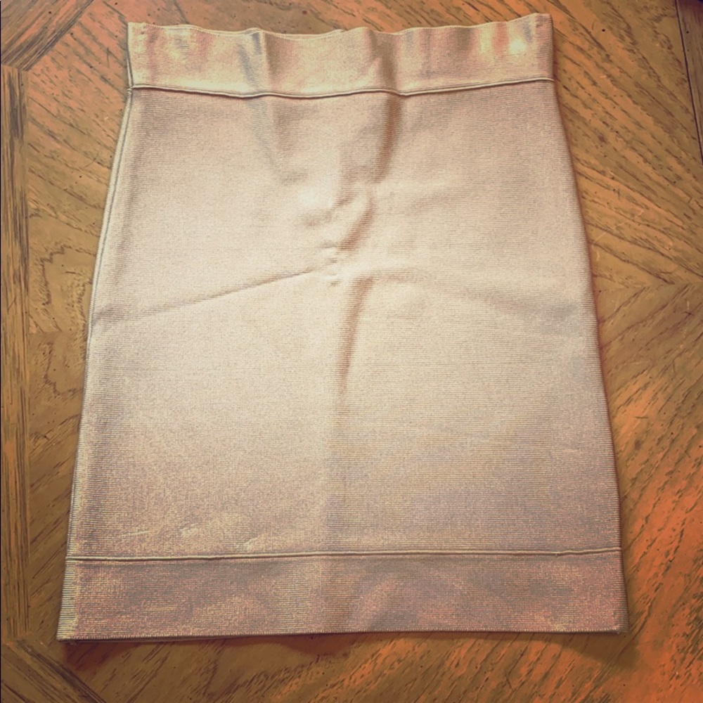 BCBG Tan fitted skirt - size small